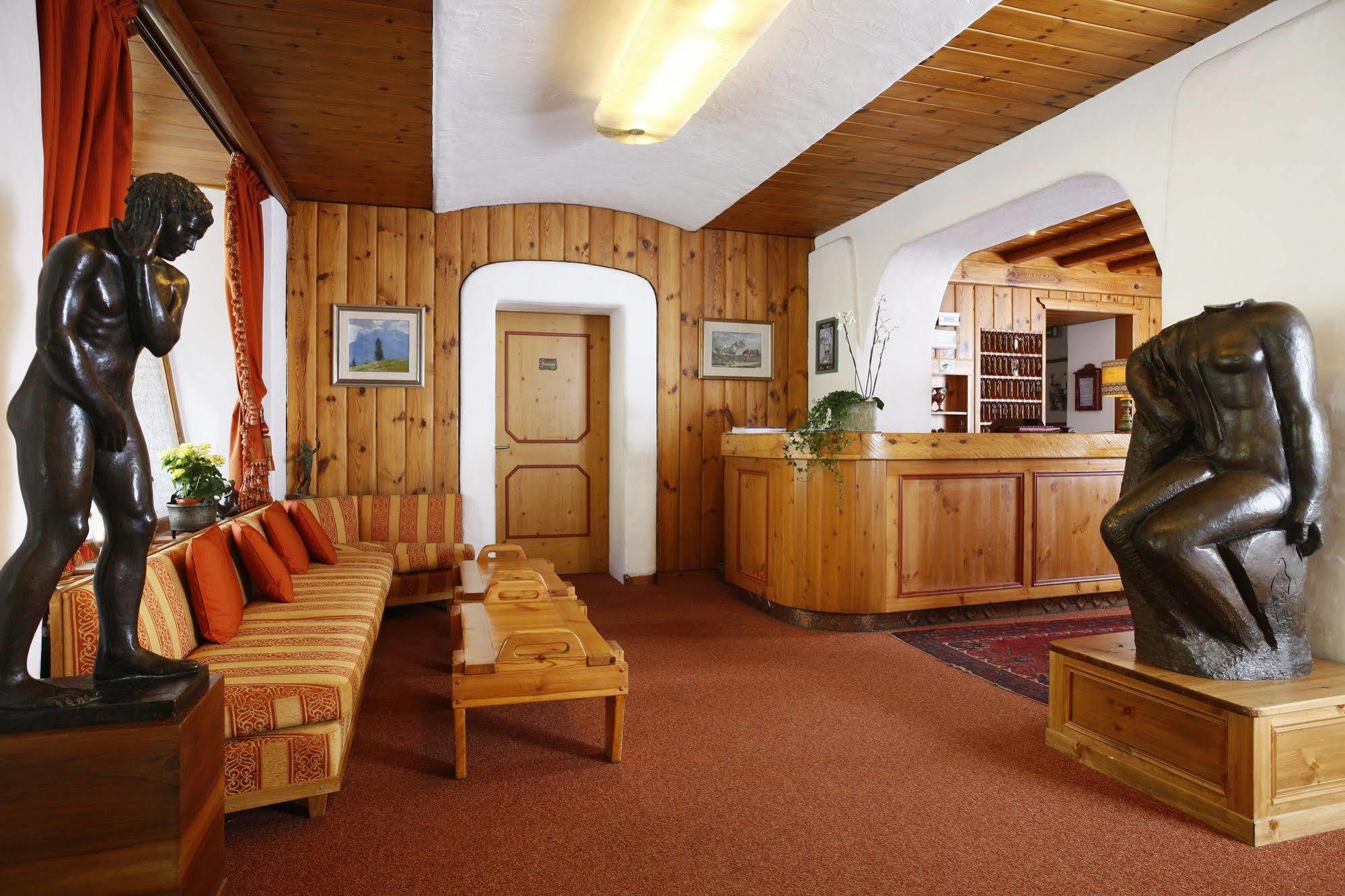 Hotel Corona Hotel 3*